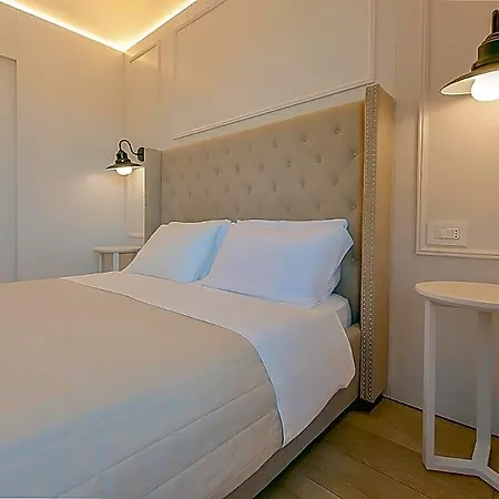 Bed & Breakfast Amendola Station 4*